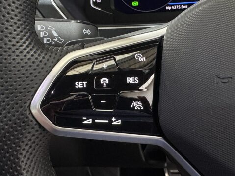 Volkswagen Tiguan R-LINE TDI 4MOTION DSG 33