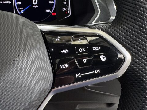 Volkswagen Tiguan R-LINE TDI 4MOTION DSG 34