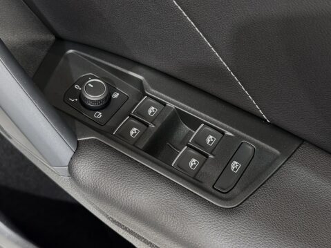 Volkswagen Tiguan R-LINE TDI 4MOTION DSG 47