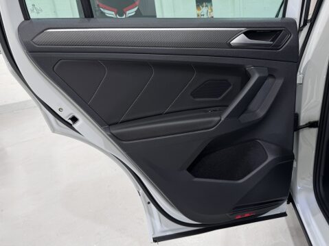 Volkswagen Tiguan R-LINE TDI 4MOTION DSG 59