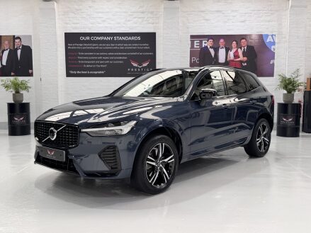 Volvo XC60 B5 R-DESIGN AWD MHEV