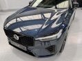 Volvo XC60 B5 R-DESIGN AWD MHEV 12