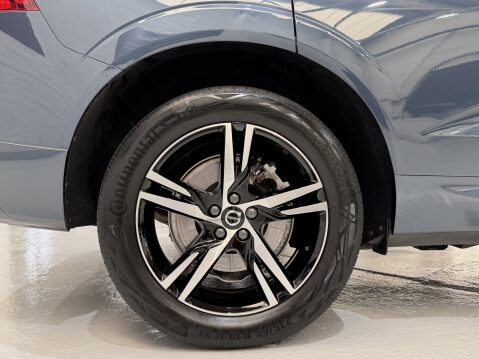 Volvo XC60 B5 R-DESIGN AWD MHEV 56