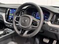 Volvo XC60 B5 R-DESIGN AWD MHEV 21