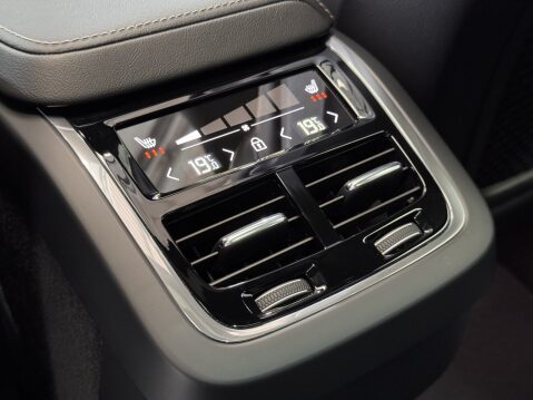Volvo XC60 B5 R-DESIGN AWD MHEV 41