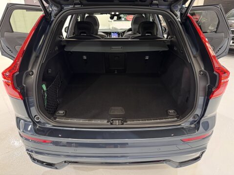 Volvo XC60 B5 R-DESIGN AWD MHEV 47