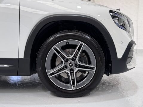 Mercedes-Benz GLB GLB 200 AMG LINE PREMIUM PLUS 19