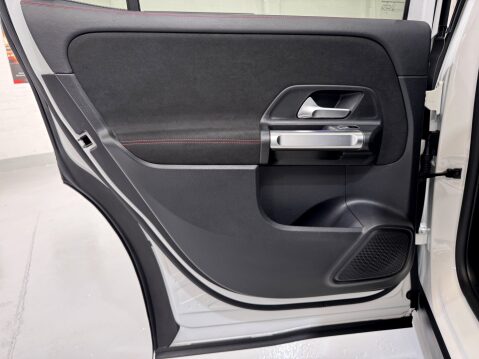 Mercedes-Benz GLB GLB 200 AMG LINE PREMIUM PLUS 54