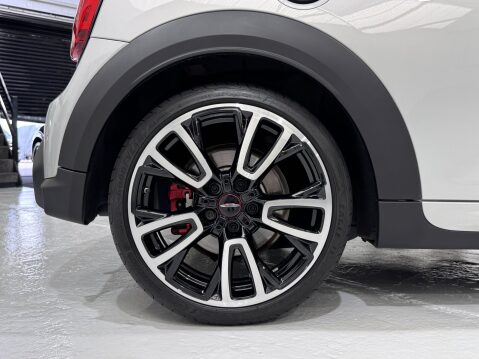 Mini Hatch JOHN COOPER WORKS 29