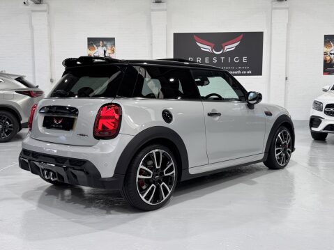 Mini Hatch JOHN COOPER WORKS 17
