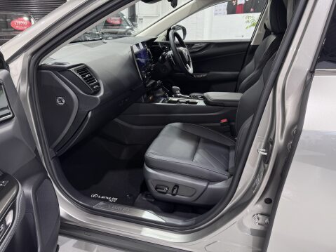 Lexus NX 350H 49