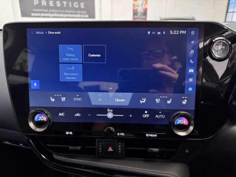 Lexus NX 350H 73