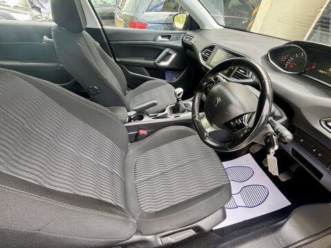Peugeot 308 BLUE HDI S/S SW ACTIVE Full Peugeot dealer history 1 owner plus demo 9