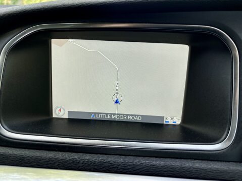 Volvo V40 D3 SE LUX NAV LEATHER ULEZ Compliant £20 Tax 13