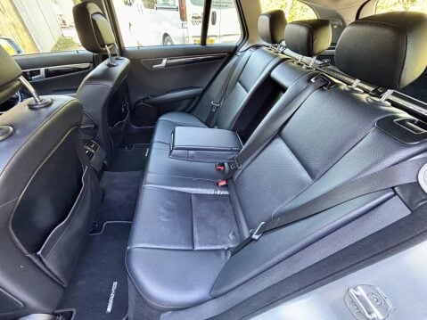 Mercedes-Benz C Class C220 CDI BLUEEFFICIENCY EXECUTIVE SE Estate FSH 11