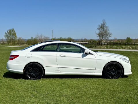 Mercedes-Benz E Class E220 CDI BLUEEFFICIENCY SPORT 3