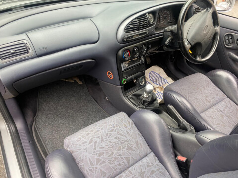 Ford Mondeo 2.5 ST-24 4dr 16