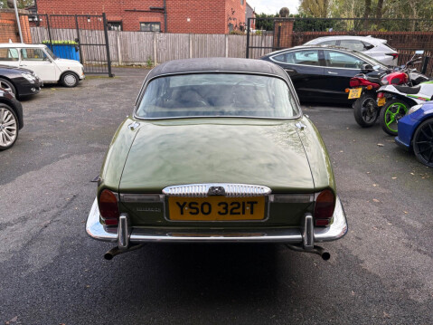 Daimler Sovereign 4.2 4dr 9
