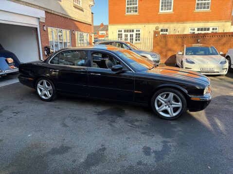 Jaguar XJ 4.2 Super LWB Saloon 4dr 6