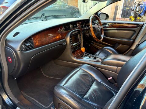 Jaguar XJ 4.2 Super LWB Saloon 4dr 16
