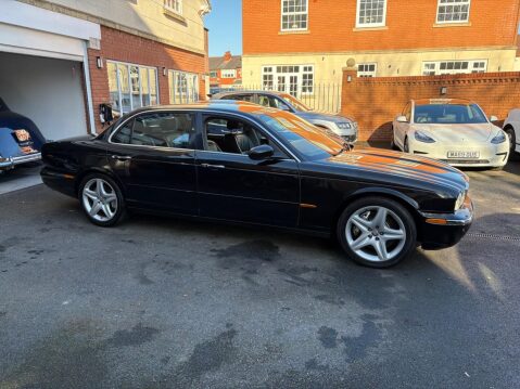 Jaguar XJ 4.2 Super LWB Saloon 4dr 6