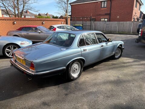Daimler Double Six 4