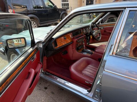 Daimler Double Six 19