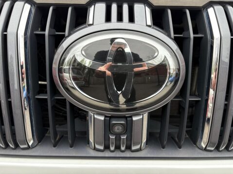 Toyota Land Cruiser 2.8D Invincible Auto 4WD Euro 6 (s/s) 5dr (7 Seat) 20