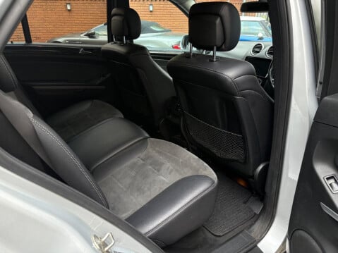 Mercedes-Benz M Class 3.0 ML350 CDI V6 BlueEfficiency Sport Tiptronic 4WD Euro 5 5dr 13