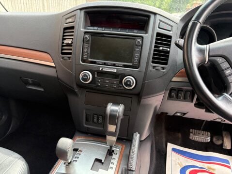 Mitsubishi Shogun 3.2 DI-DC SG3 Auto 4WD Euro 5 5dr LWB 10