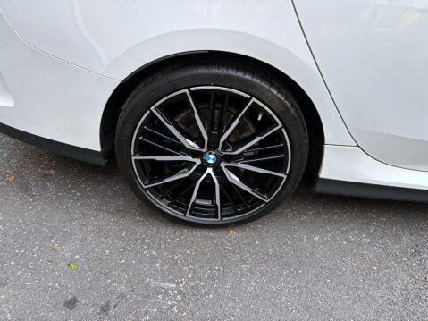 BMW 2 Series 1.5 218i M Sport DCT Euro 6 (s/s) 4dr 27