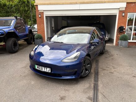Tesla Model 3 (Dual Motor) Long Range Auto 4WDE 4dr
