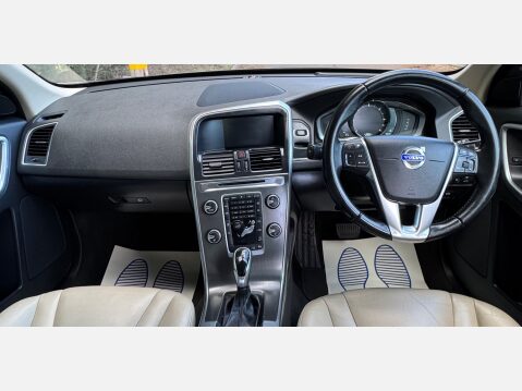 Volvo XC60 D5 SE LUX NAV AWD 10