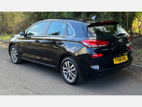 Hyundai i30 T-GDI SE 6