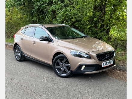 Volvo V40 D2 CROSS COUNTRY LUX