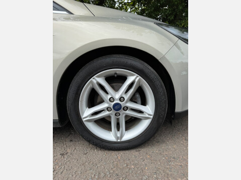 Ford Focus TITANIUM 17