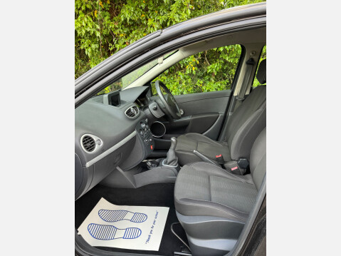 Renault Clio DYNAMIQUE TOMTOM 16V 13
