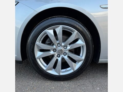 Vauxhall Insignia TECH LINE NAV 16