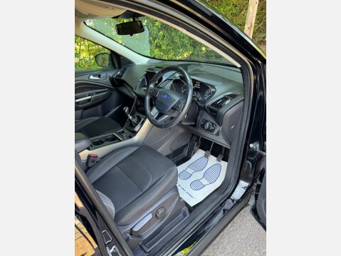 Ford Kuga ZETEC TDCI 8