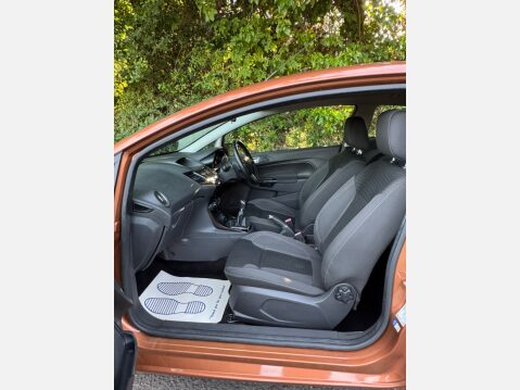 Ford Fiesta ZETEC 12