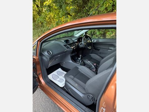Ford Fiesta ZETEC 11