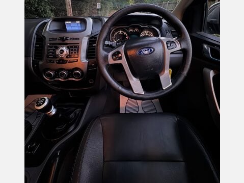 Ford Ranger LIMITED 4X4 DCB TDCI 11