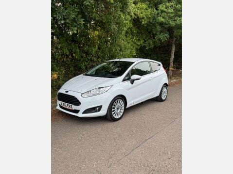 Ford Fiesta TITANIUM 2