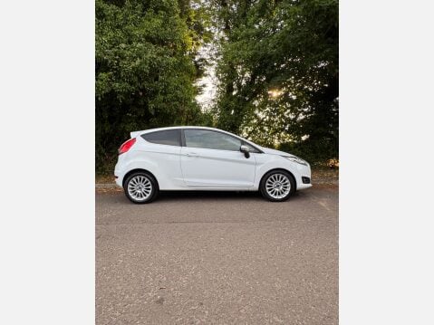 Ford Fiesta TITANIUM 3