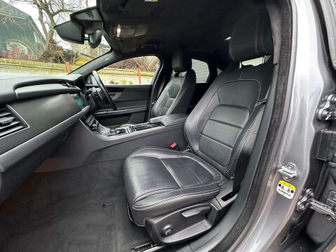 Jaguar XF 2.0 XF Chequered Flag D Auto 4dr 27
