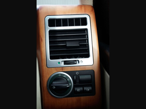 Land Rover Range Rover 4.4 Range Rover Vogue V8 Auto 4WD 5dr 24