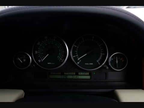 Land Rover Range Rover 4.4 Range Rover Vogue V8 Auto 4WD 5dr 22