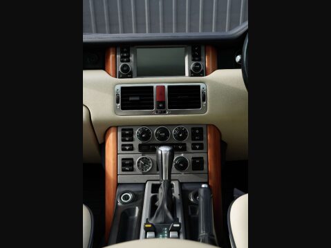 Land Rover Range Rover 4.4 Range Rover Vogue V8 Auto 4WD 5dr 40