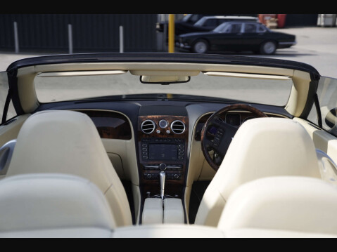 Bentley Continental 6.0 Continental GTc Auto 4WD 2dr 44