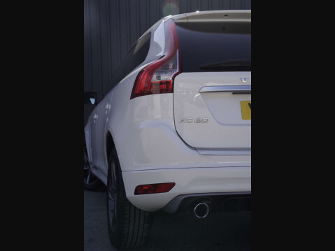 Volvo XC60 2.0 XC60 R-Design D4 Auto 5dr 28